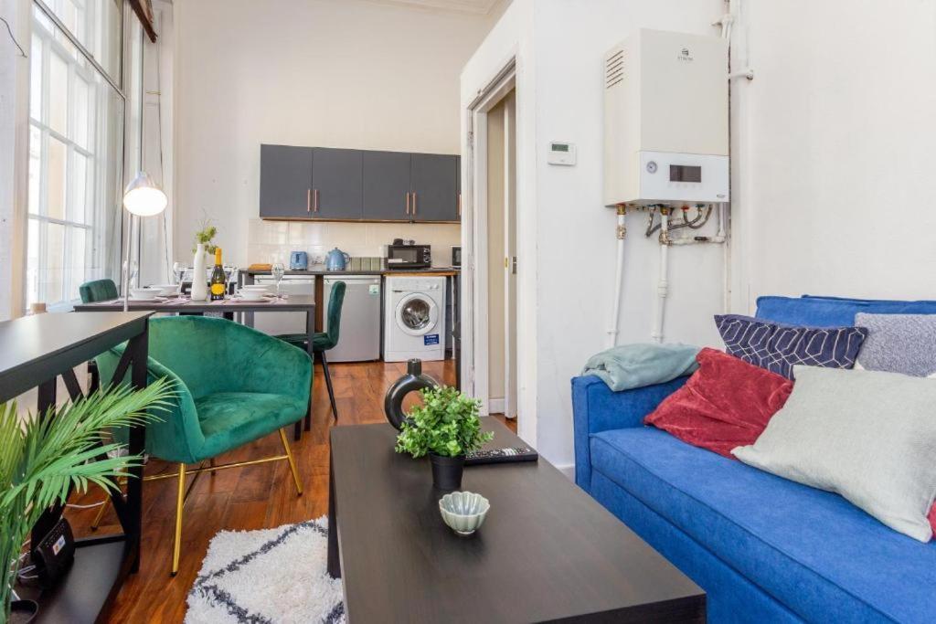 Newcastle'S Most Central Apartment - Sleeps 10 Εξωτερικό φωτογραφία