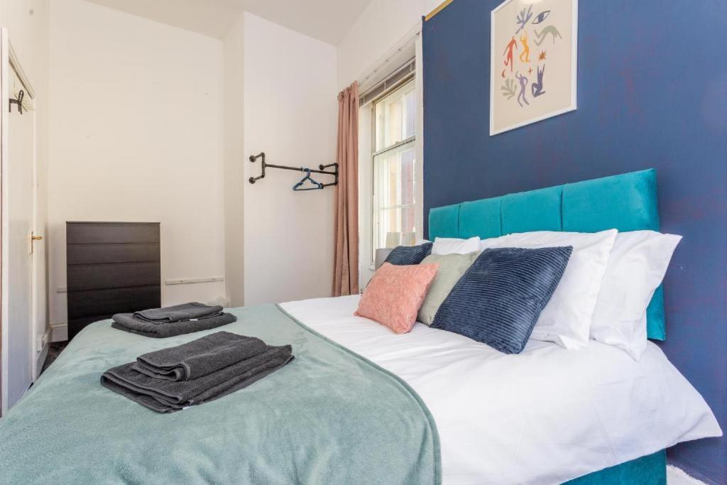 Newcastle'S Most Central Apartment - Sleeps 10 Εξωτερικό φωτογραφία