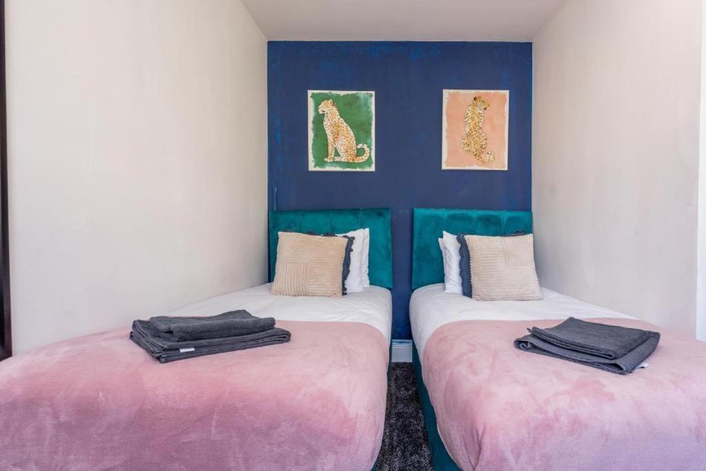 Newcastle'S Most Central Apartment - Sleeps 10 Εξωτερικό φωτογραφία