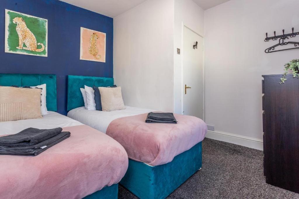 Newcastle'S Most Central Apartment - Sleeps 10 Εξωτερικό φωτογραφία