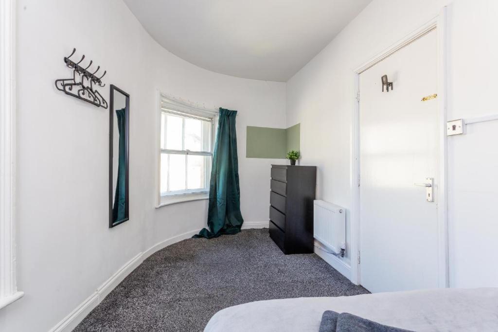 Newcastle'S Most Central Apartment - Sleeps 10 Εξωτερικό φωτογραφία